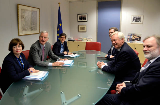 European Union’s chief Brexit negotiator Michel Barnier and his delegation and Britain’s Secretary of State for Exiting the European Union David Davis and his delegation attend a first full round of talks on Britain’s divorce terms from the European Union in Brussels, Belgium, on Monday (Reuters photo)
